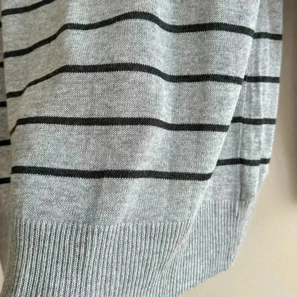 Miami Black Striped Crewneck Grey Pullover Sweater, Tulip Front, Size Medium - Picture 16 of 16